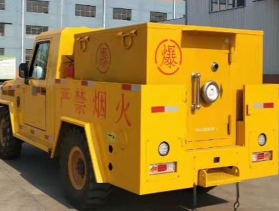 若羌凯龙爆破器材运输车：保障爆破任务的安全运行